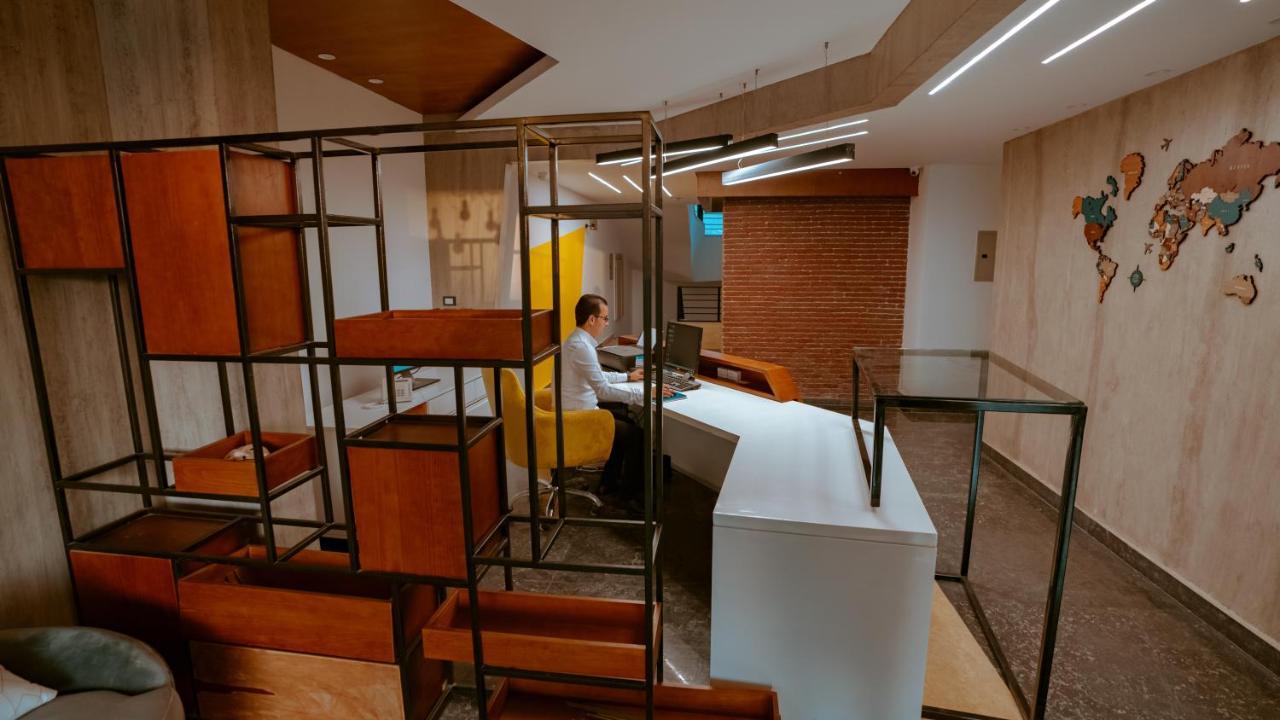 Travelholic Residence New Il Cairo Esterno foto