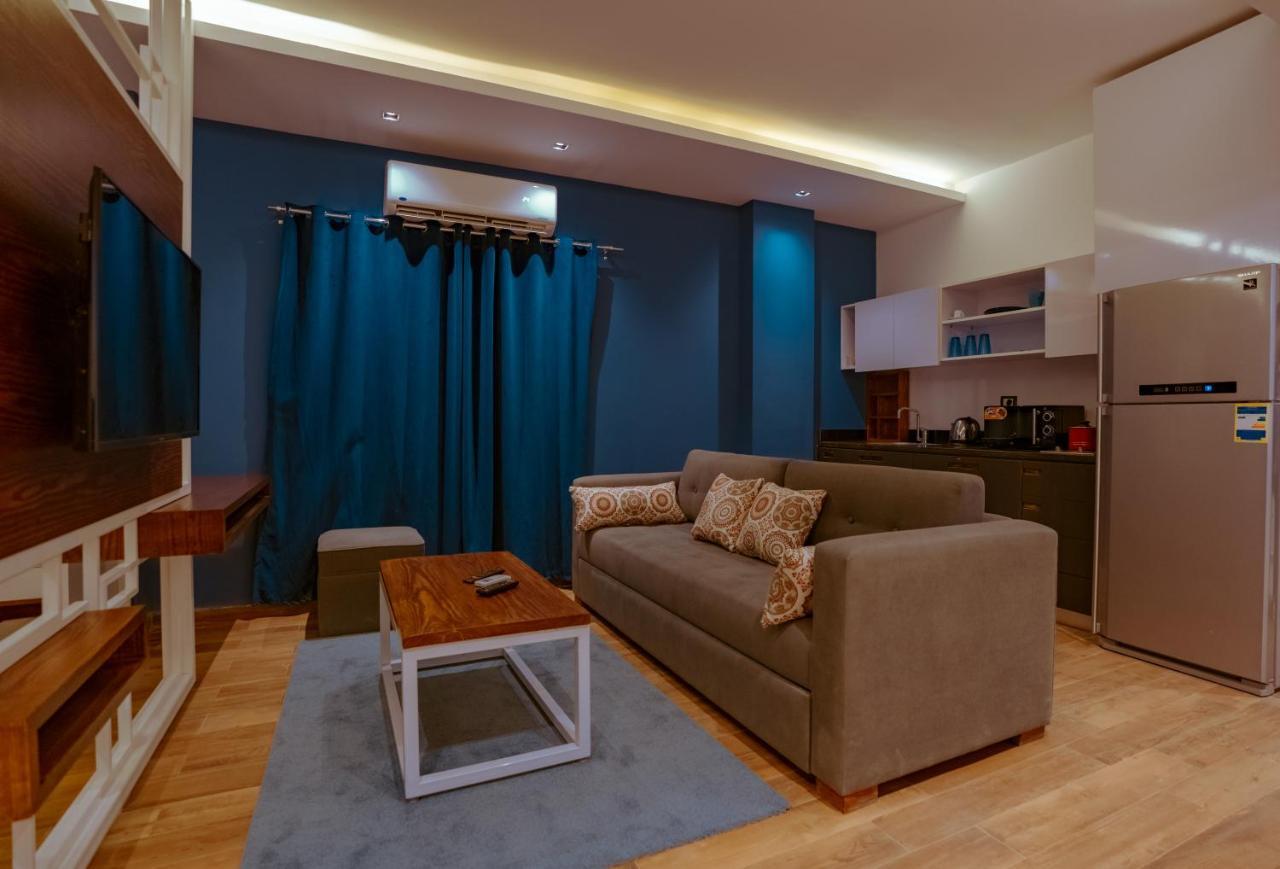 Travelholic Residence New Il Cairo Esterno foto