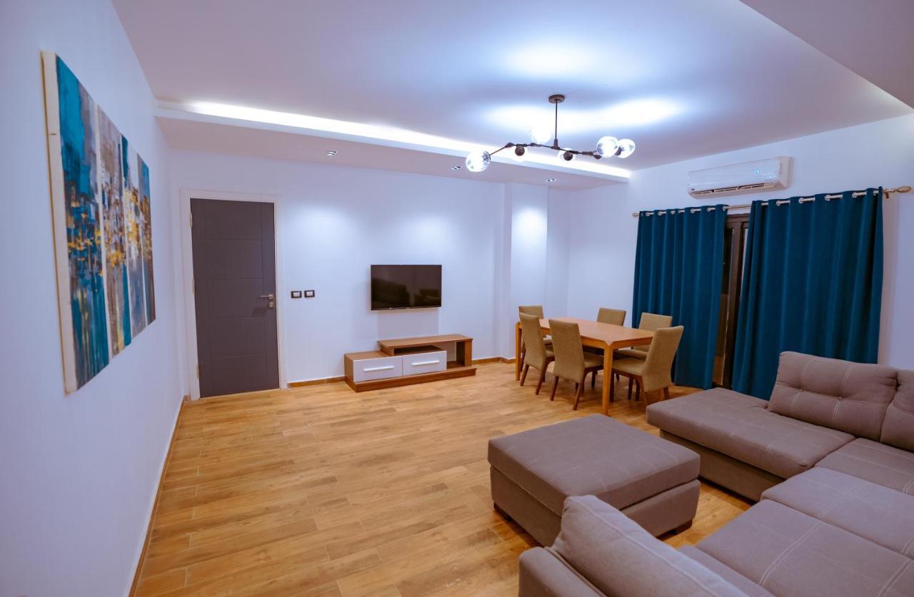 Travelholic Residence New Il Cairo Esterno foto